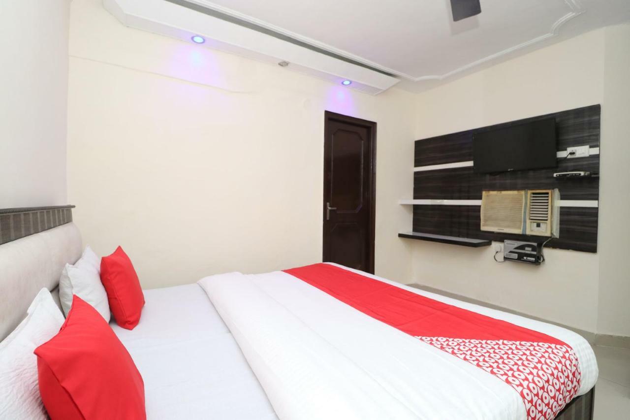 Pathānkot Oyo 37721 Hotel Kings מראה חיצוני תמונה