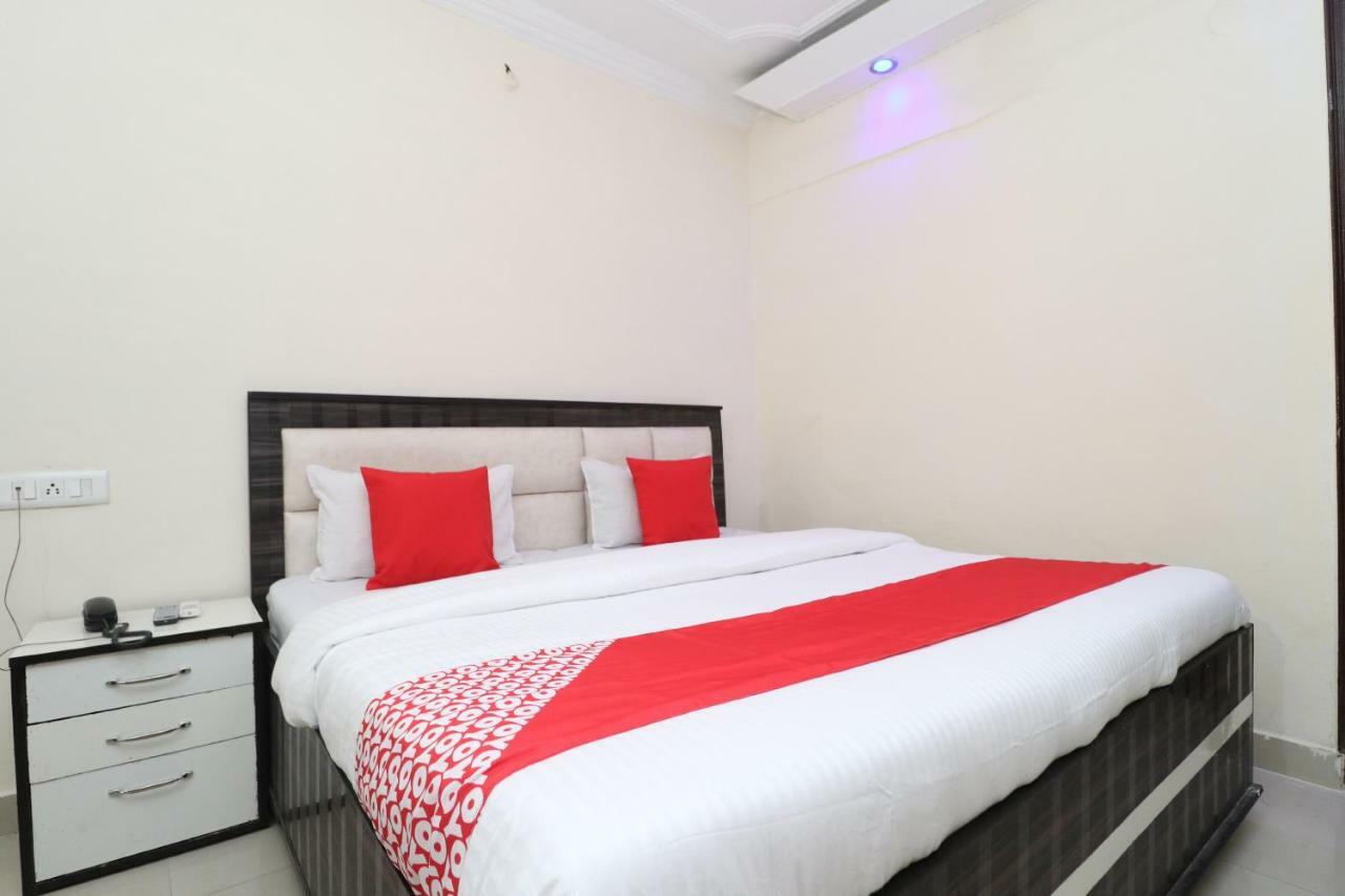 Pathānkot Oyo 37721 Hotel Kings מראה חיצוני תמונה
