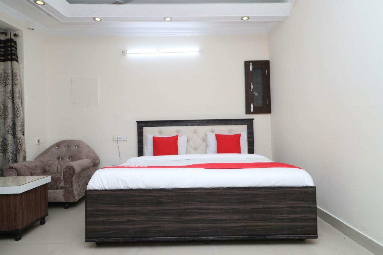 Pathānkot Oyo 37721 Hotel Kings מראה חיצוני תמונה